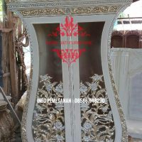 Almari Kaca Hias Biola Karya Jepara