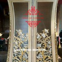 Almari Kaca Hias Biola Karya Jepara