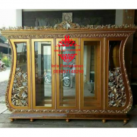 Almari Kaca Hias Biola Karya Jepara