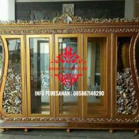 Almari Kaca Hias Biola Karya Jepara