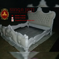 Tempat Tidur Racoco Minimalis Mewah Warna Putih