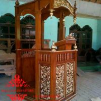 Mimbar Masjid Kubah Model Pintu Samping Murah Ukiran Kaligrafi