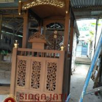 Mimbar Masjid Kubah Model Pintu Samping Murah Ukiran Kaligrafi