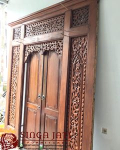 pintu gebyok Jawa klasik ukiran model minimalis modern