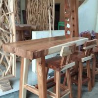 Meja Bar Kayu Trembesi Model Minimalis dan Berkualitas Tinggi